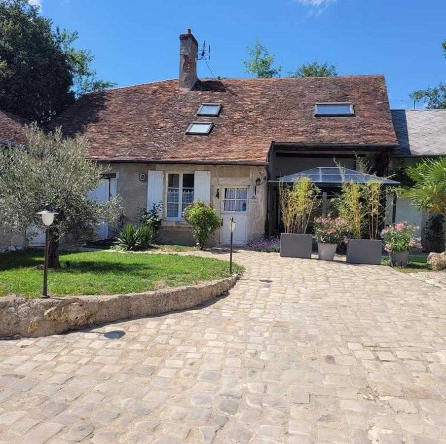 Gîte de la tour de Loire 65 m2 au pied d'une tour du 17ème Mer Esterno foto