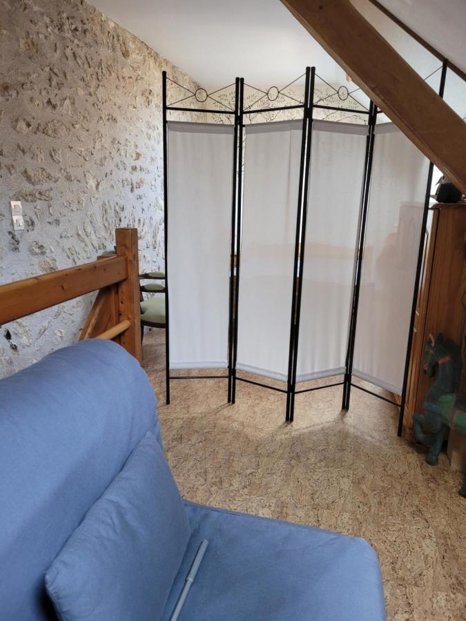 Gîte de la tour de Loire 65 m2 au pied d'une tour du 17ème Mer Esterno foto