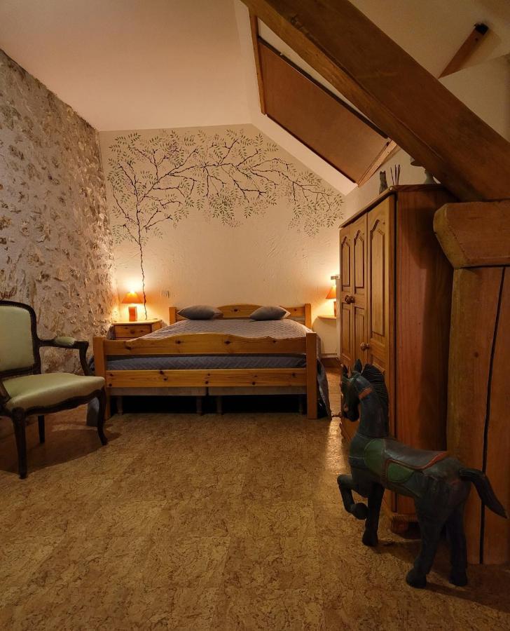 Gîte de la tour de Loire 65 m2 au pied d'une tour du 17ème Mer Esterno foto