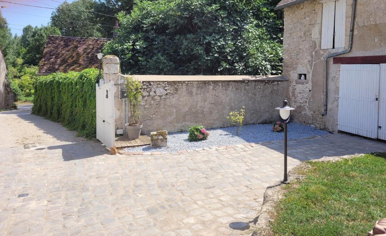 Gîte de la tour de Loire 65 m2 au pied d'une tour du 17ème Mer Esterno foto